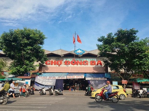 địa điểm du lịch Huế chợ Đông Ba