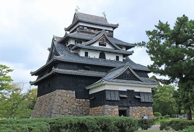Lâu đài Matsue là lâu đài được thiết kế cổ kinh 