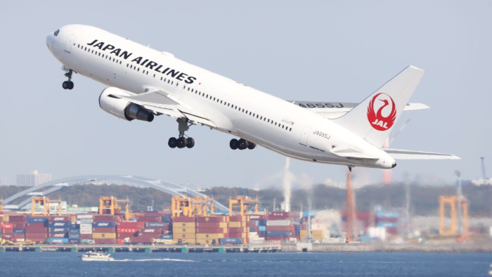 chặng bay dài nhất của Japan Airlines là bao nhiêu?