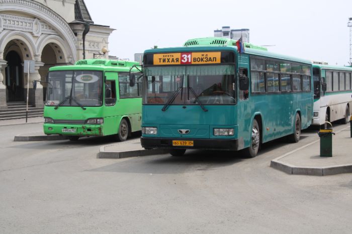 xe buýt tại thành phố Vladivostok 