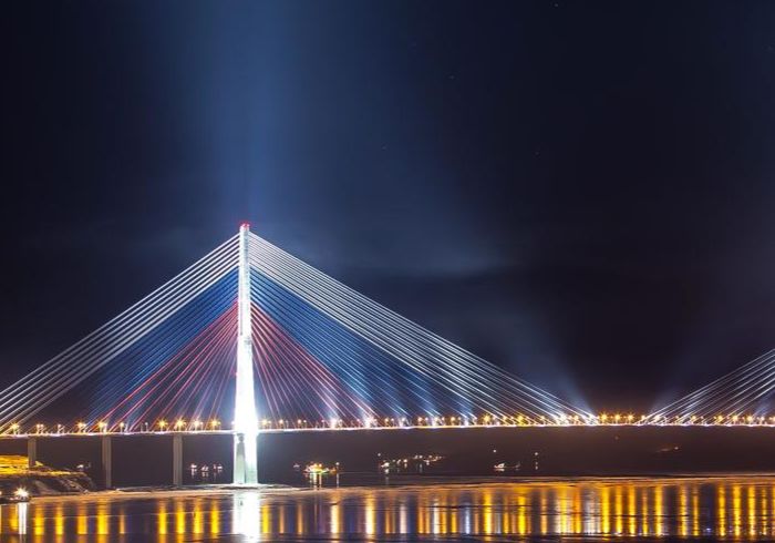 cầu hư không nổi tiếng ở thành phố Vladivostok